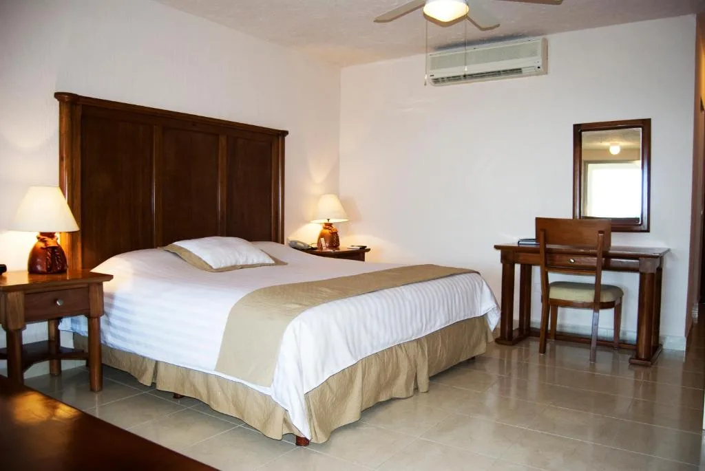 All Ritmo Cancún Resort & Water Park: another view