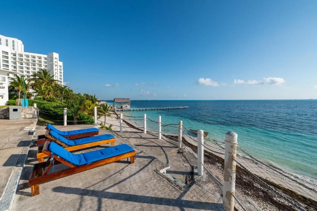 Hotel Dos Playas Faranda Cancún: another view
