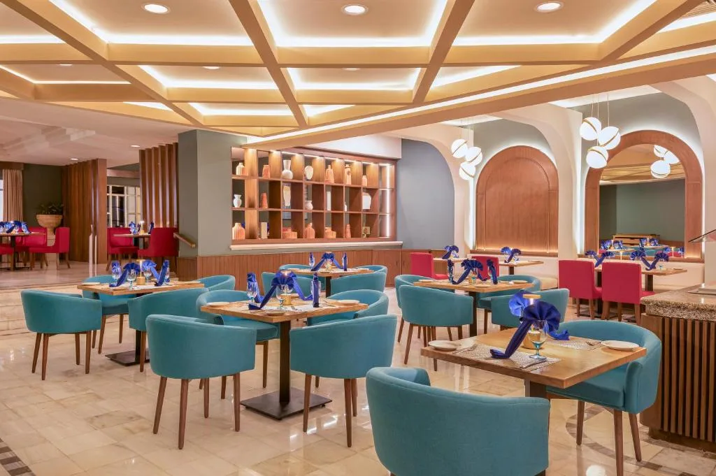 GR Solaris Cancun: another view