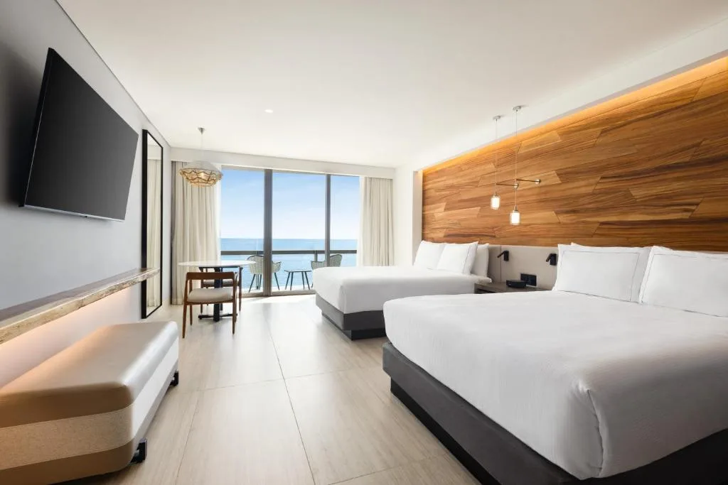 Hilton Cancun, an All-Inclusive Resort: another view
