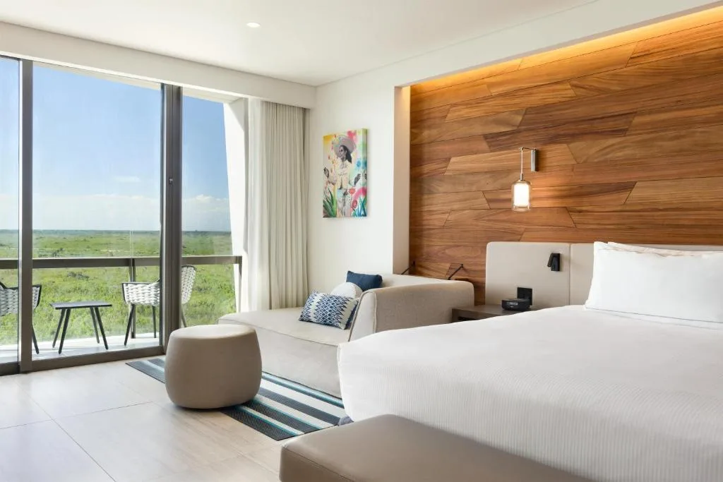 Hilton Cancun, an All-Inclusive Resort: another view
