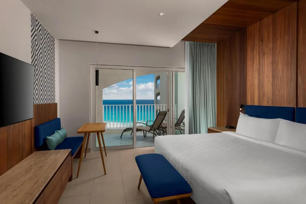 Hilton Cancun Mar Caribe All-Inclusive Resort: another view
