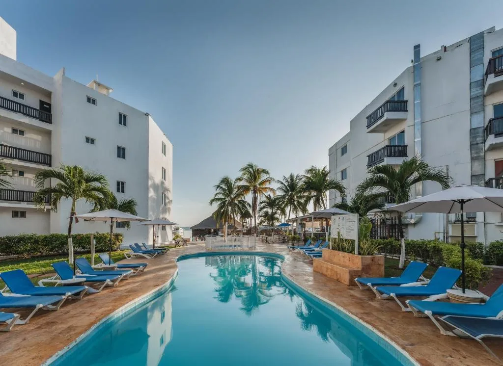 Imperial Las Perlas: another view