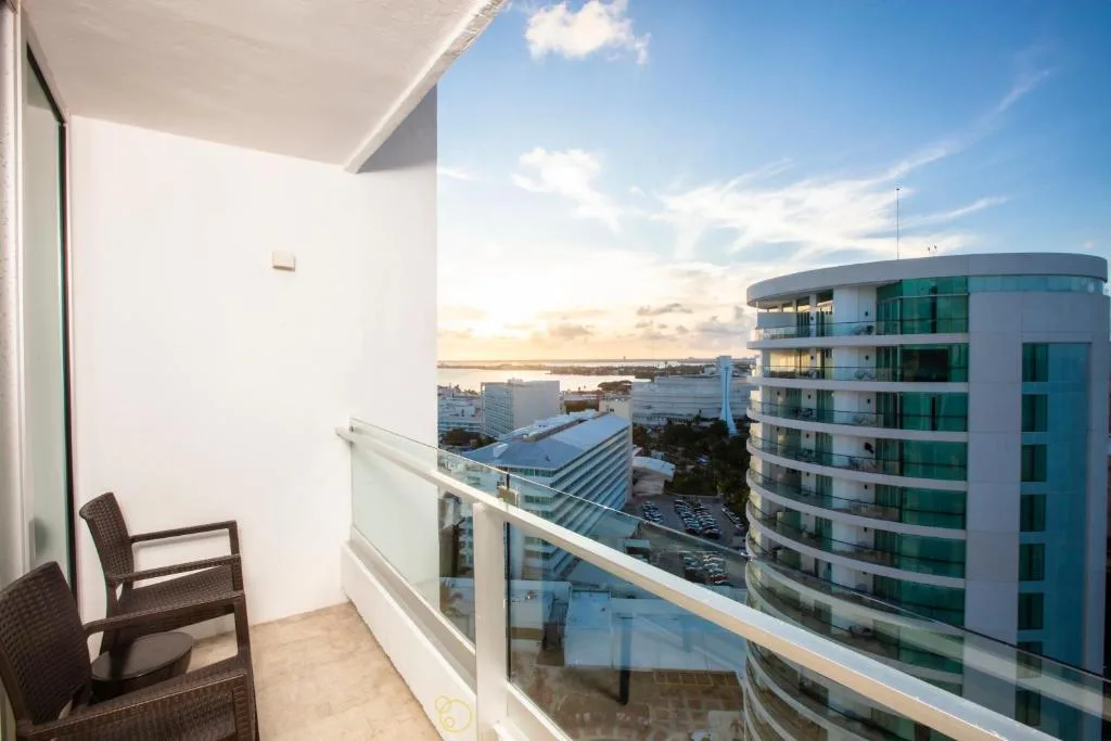 Krystal Grand Cancun: another view