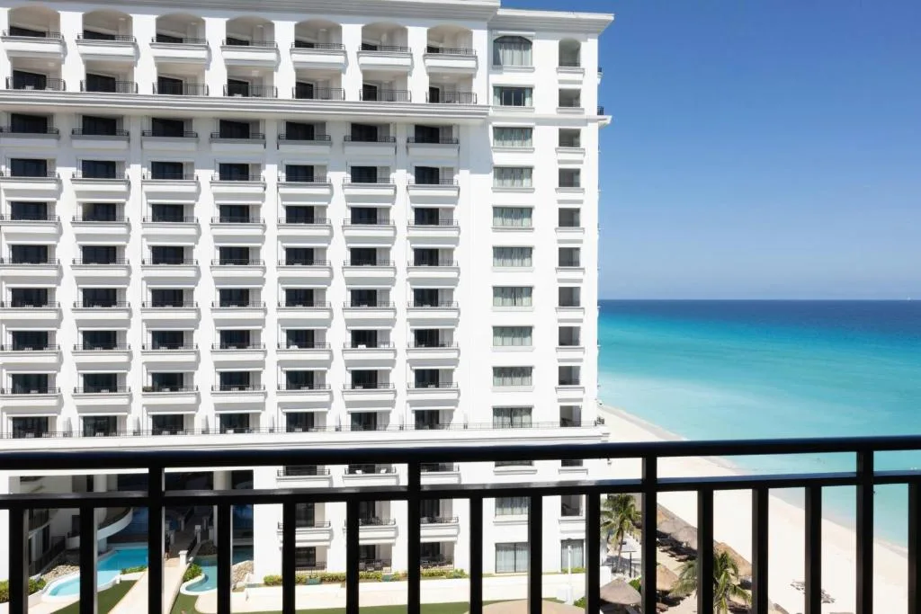 Marriott Cancun, An All-Inclusive Resort: another view