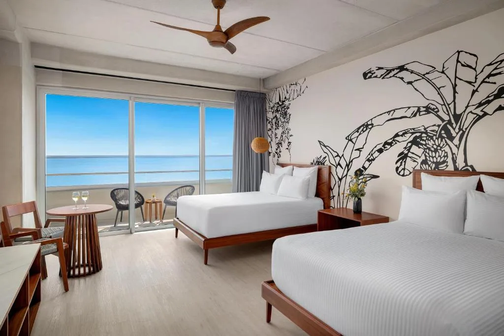 Mondrian Cancun: another view