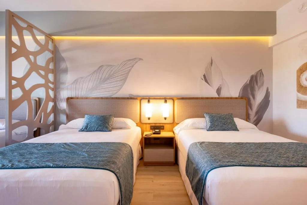 Riu Ventura: another view
