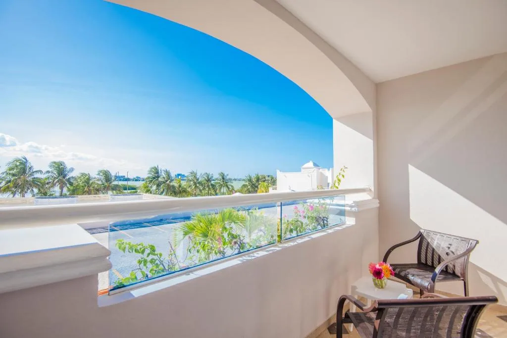 Sunscape Cancun Resort & Spa by Hyatt: another view