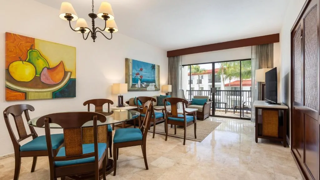 Holiday Inn Club Vacations The Royal Cancun: another view