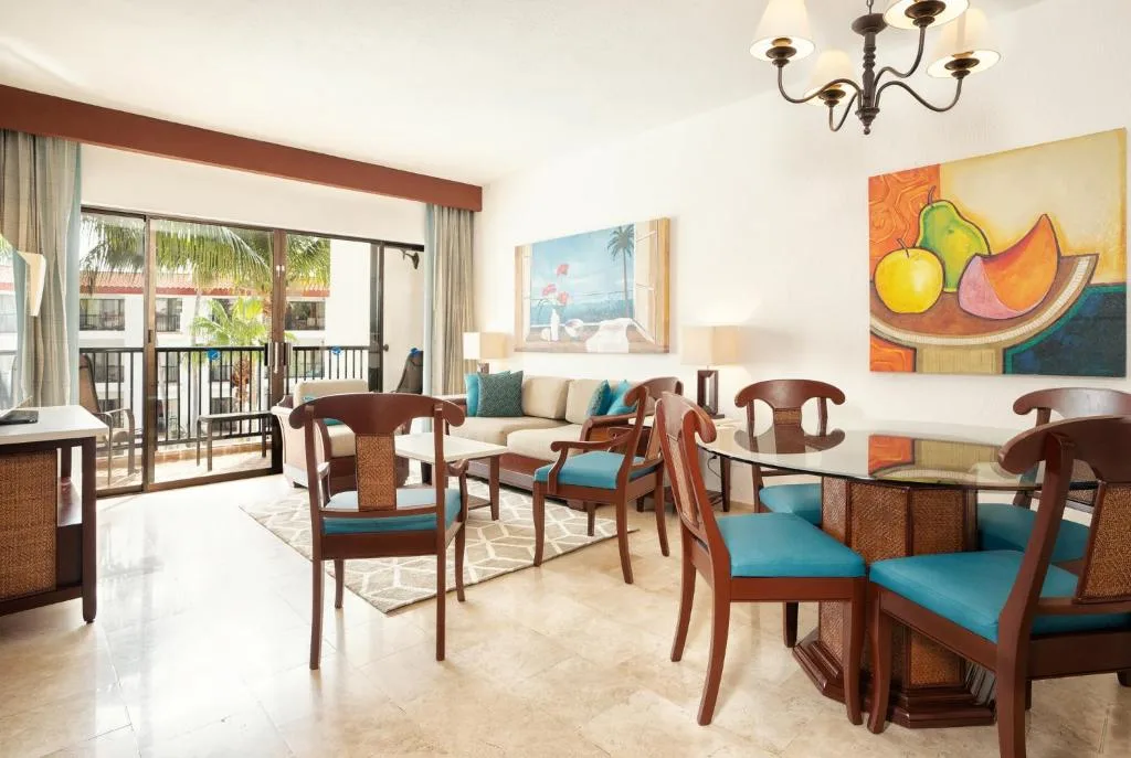 Holiday Inn Club Vacations The Royal Cancun: another view
